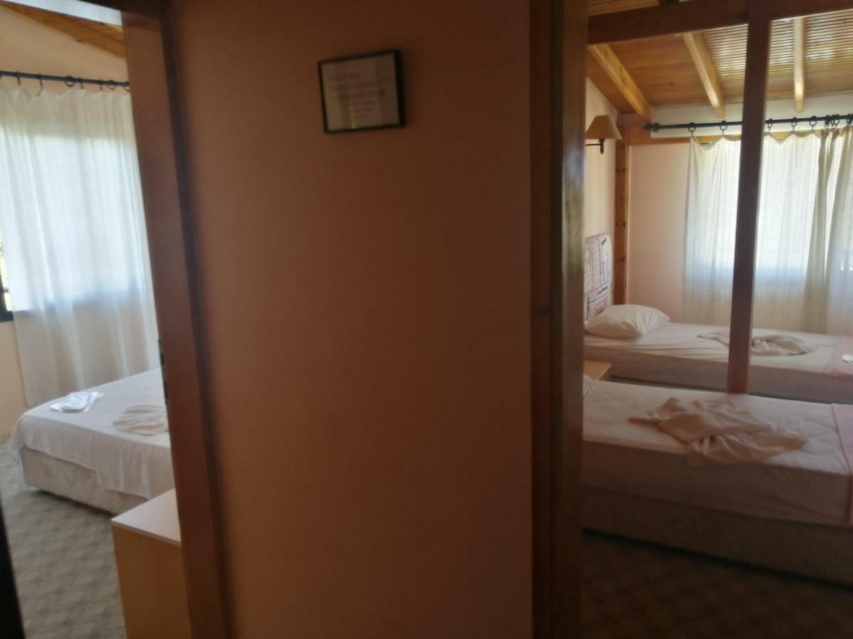 Teras Motel فوكا المظهر الخارجي الصورة